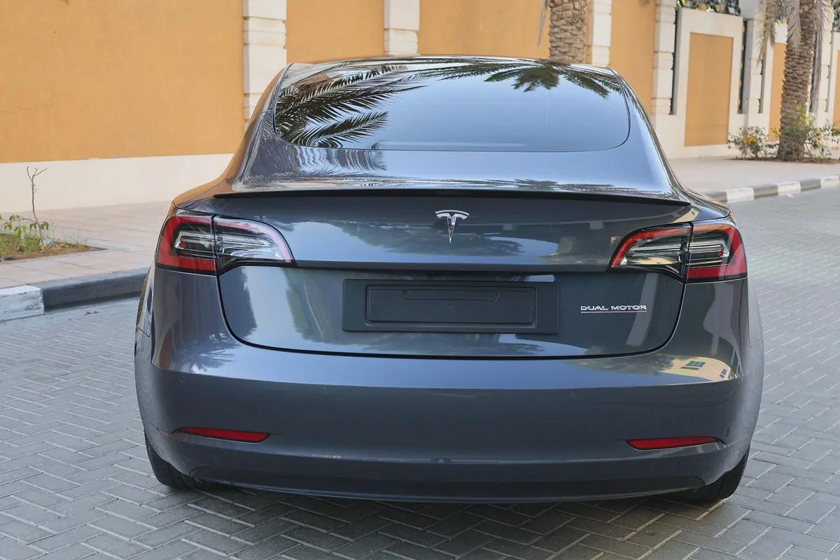 TESLA MODEL 3 PERFORMANCE - GCC SPECS - UNDER WARRANTY - FULL SERVICE HISTORY - ACCIDENT FREE --11-11