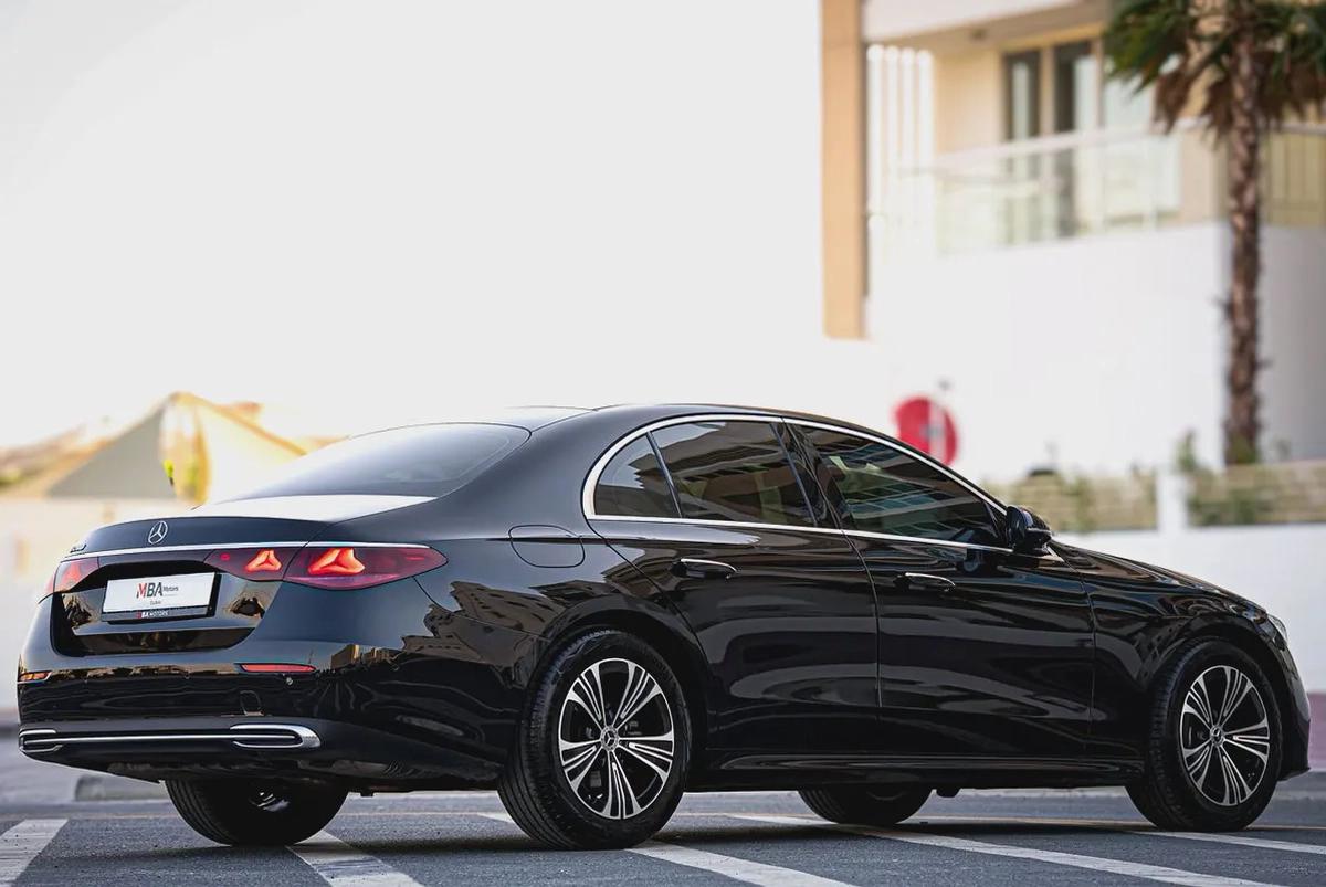 2025 | Mercedes E200 Black | Low Mileage | Brand new | Clean title | Warranty |-3-3