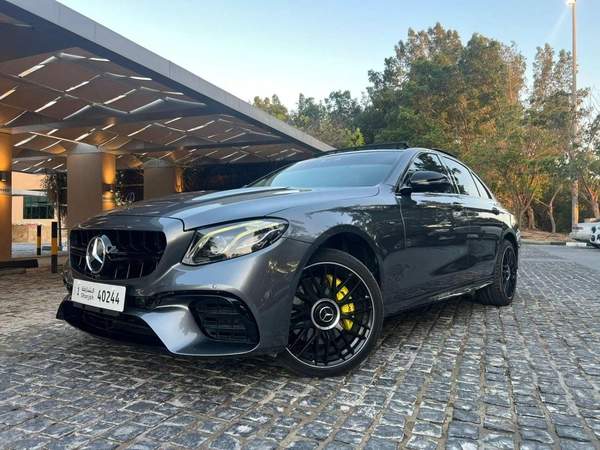 Mercedes-Benz E300 MERCEDES AMG E300 KIT 63 2019