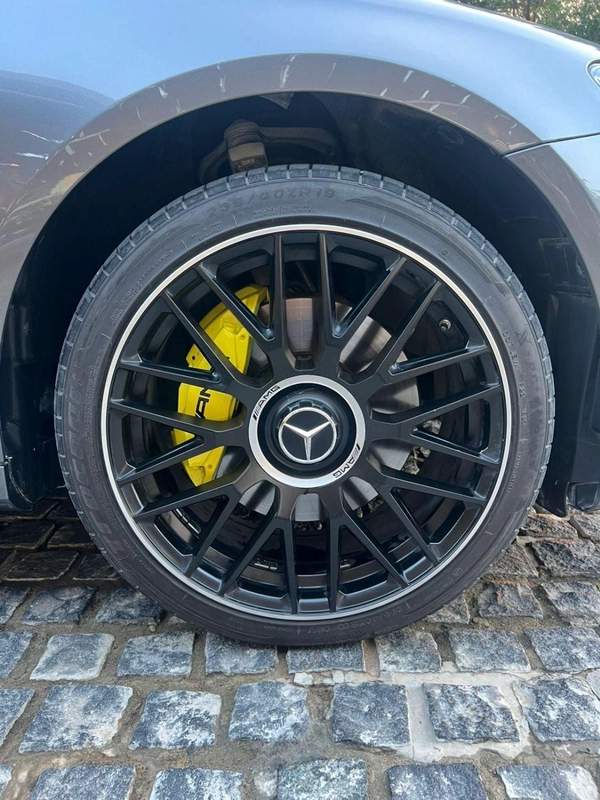 Mercedes-Benz E300 MERCEDES AMG E300 KIT 63 2019