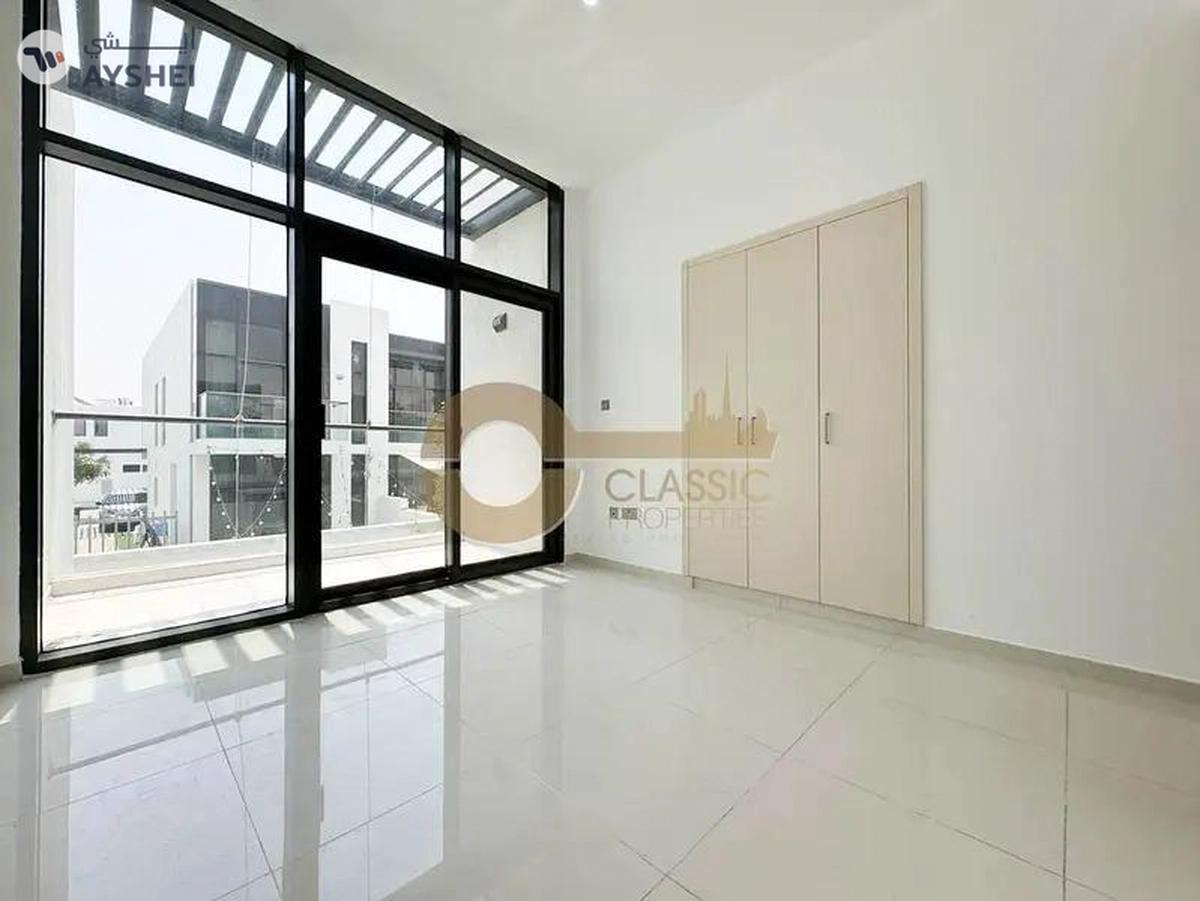 Spacious Townhouse| 3 Bed + Maids |Exclusive Deal-10-10