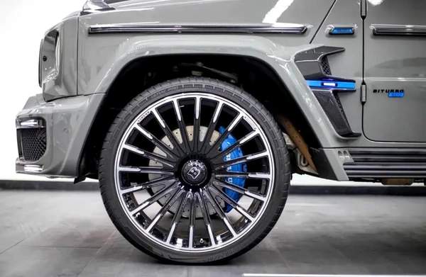 Mercedes Benz G63 BRABUS KIT G800 2022
