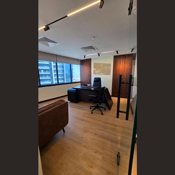 Office Setup Auction: Premium Buinsess Office Fully Equiped Ready To Move