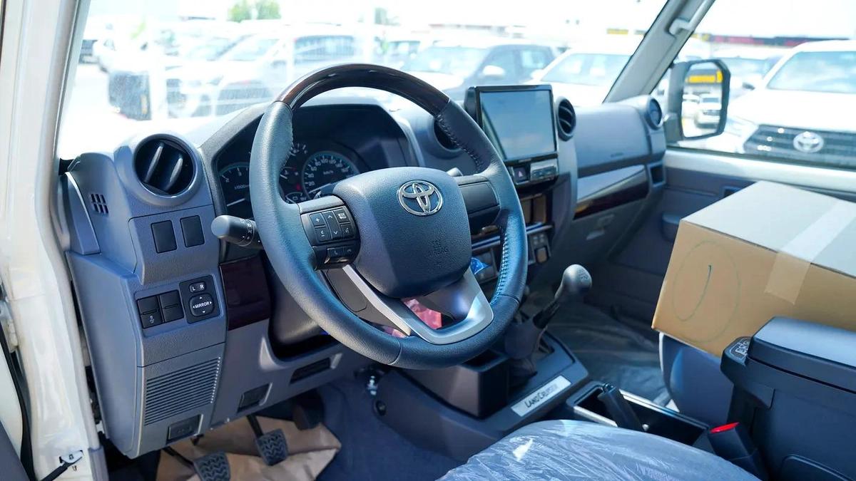 2026 Toyota Land Cruiser 70 Series LC 76 LX - GCC Specs - Brand New!-12-12