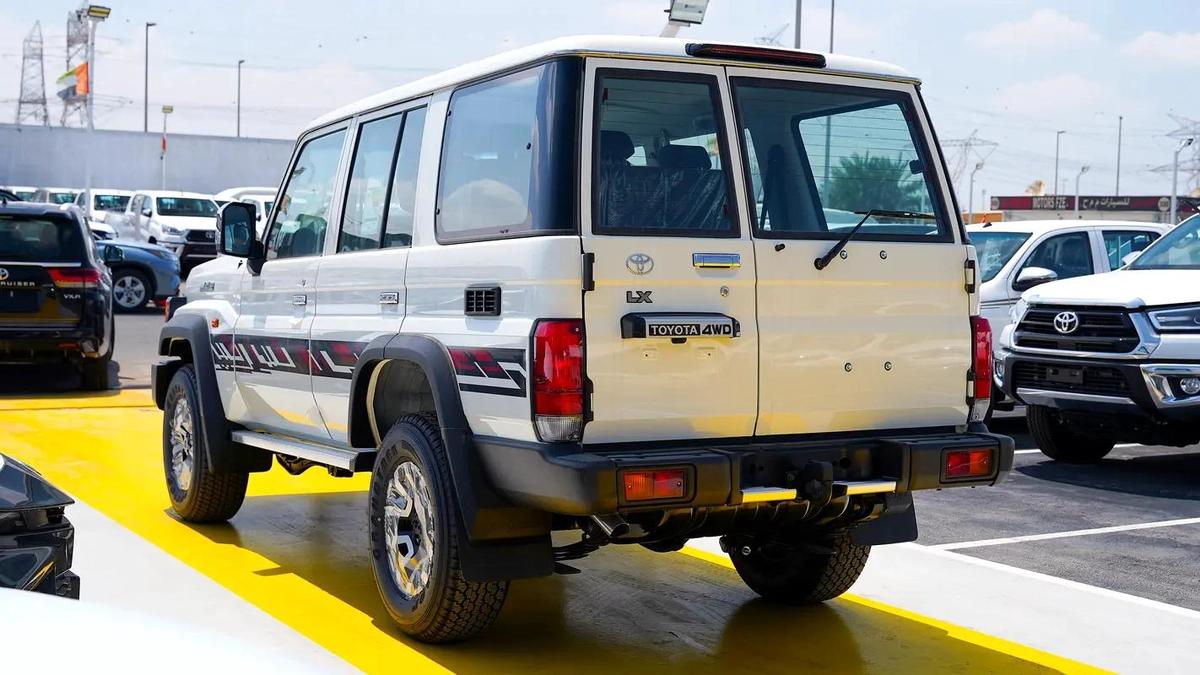 2026 Toyota Land Cruiser 70 Series LC 76 LX - GCC Specs - Brand New!-14-14