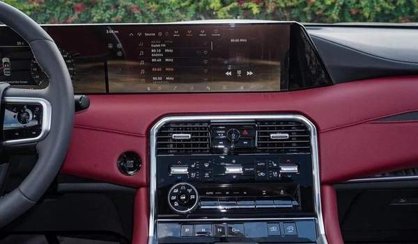 Nissan Patrol Nissan patrol full option white roof black 2026 LE 3.5TT ALL COLUOR