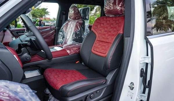 Nissan Patrol Nissan patrol full option white roof black 2026 LE 3.5TT ALL COLUOR