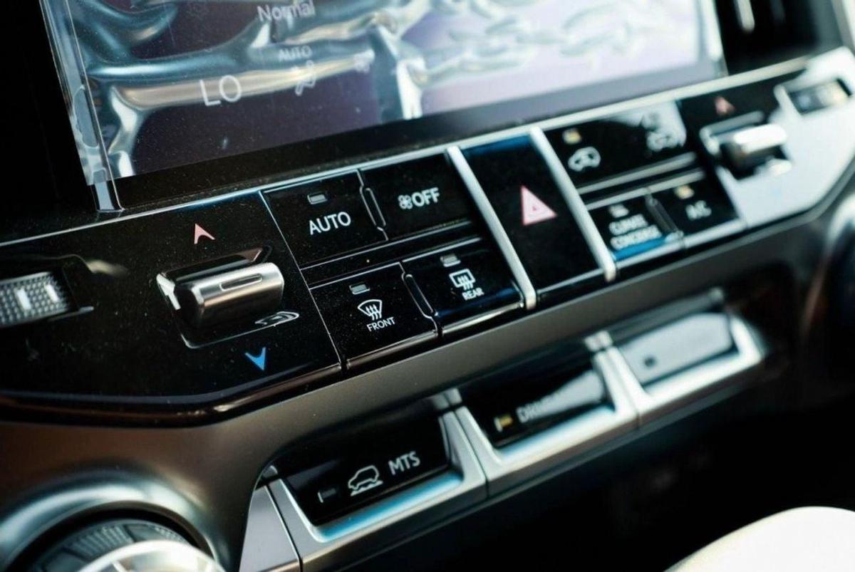 Lexus LX 600 LEXUS LX 600-15-15