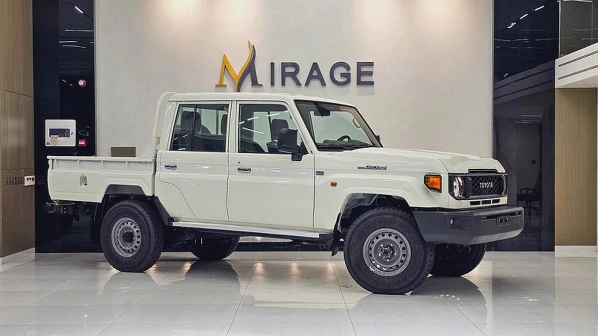TOYOTA - LC 79 - HARD TOP - DOUBLE CABIN - UNDER WARRANTY - GCC - V4 DIESEL - 2025 - WHITE COLORE-0-0