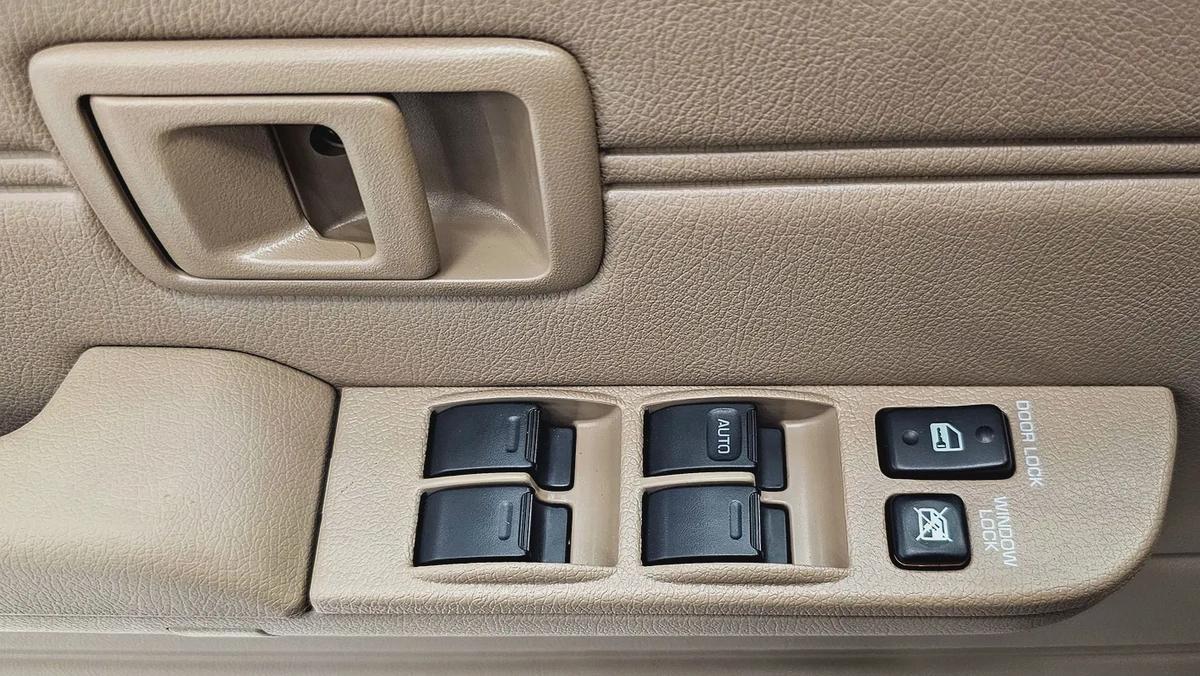 TOYOTA - LC 79 - HARD TOP - DOUBLE CABIN - UNDER WARRANTY - GCC - V4 DIESEL - 2025 - WHITE COLORE-6-6