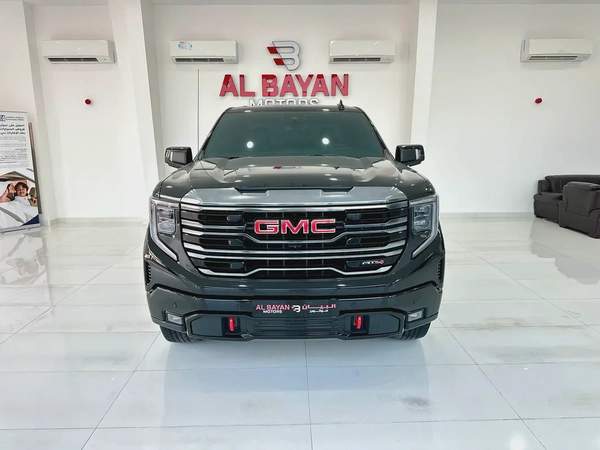 جي ام سي سييرا AT4 6.2 اسود 2023 (خليجي)