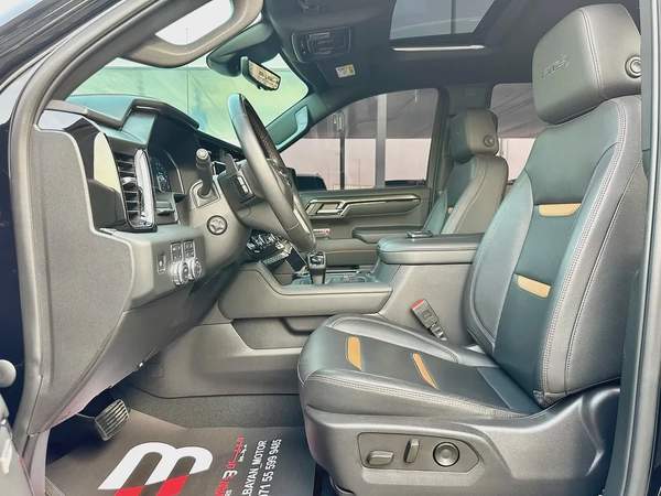 جي ام سي سييرا AT4 6.2 اسود 2023 (خليجي)