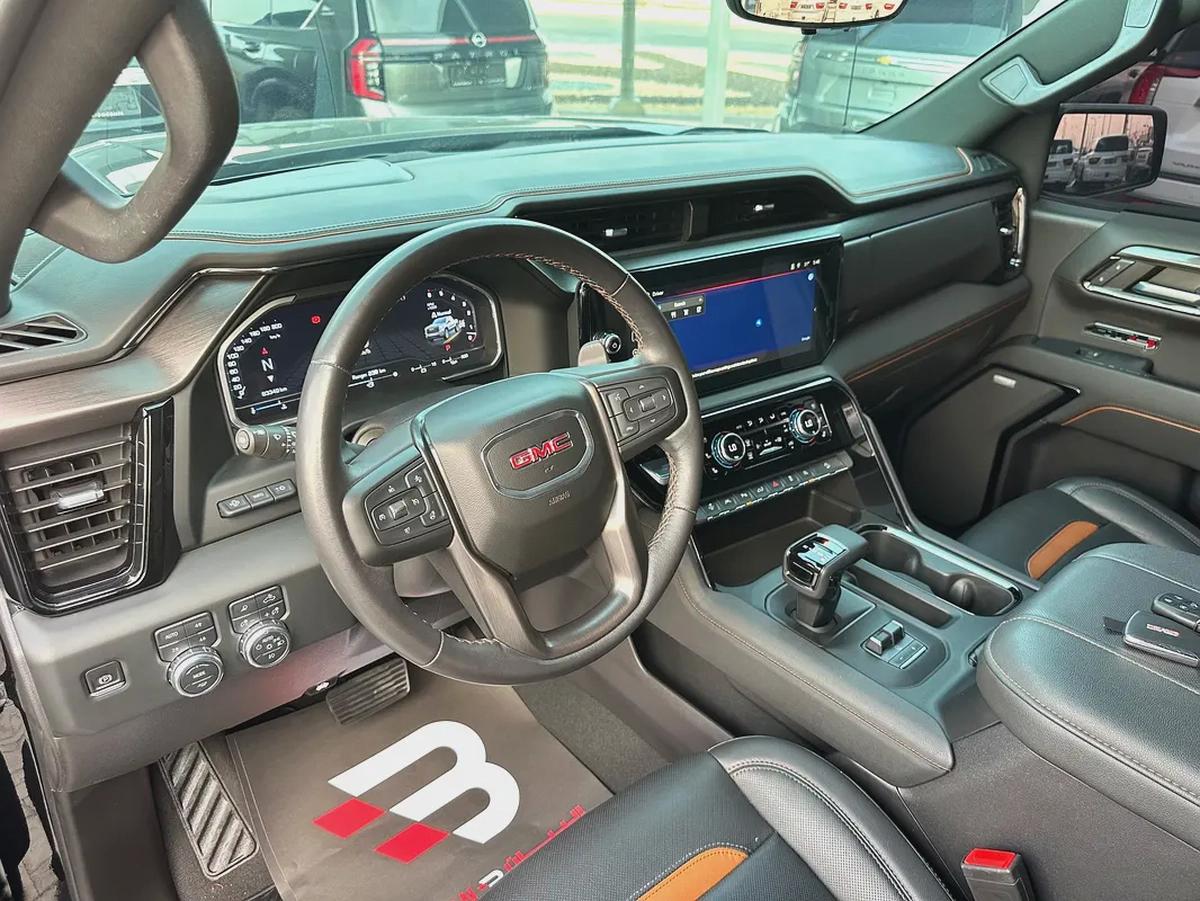 جي ام سي سييرا AT4 6.2 اسود 2023 (خليجي)-10-10