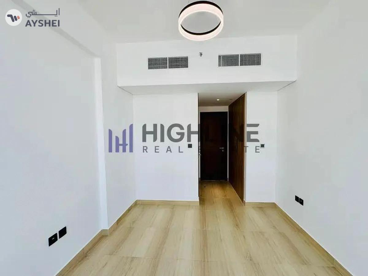 Modern Living | Brand New | Prime Location-4-4