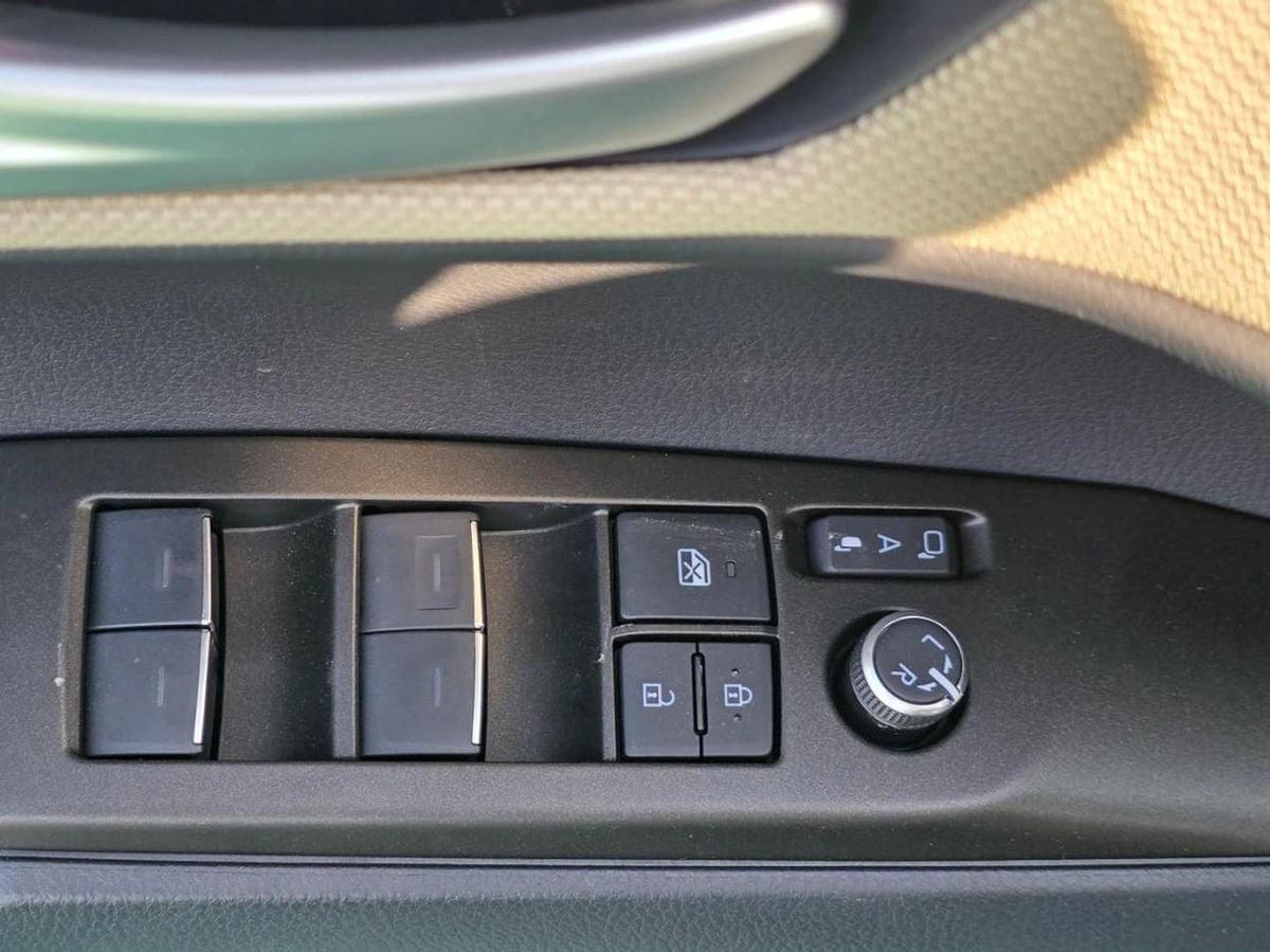 Toyota Camry-11-11