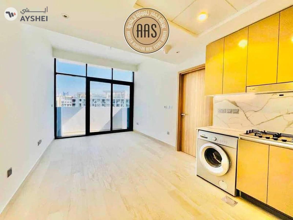 Amazing 1 B/R •• chiller free •• vacant unit •• spacious maintained-2-2