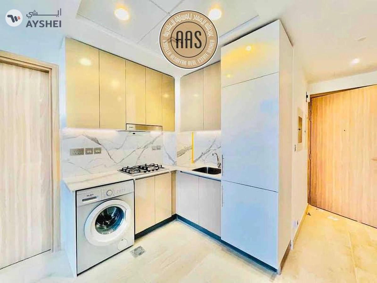 Amazing 1 B/R •• chiller free •• vacant unit •• spacious maintained-1-landscape