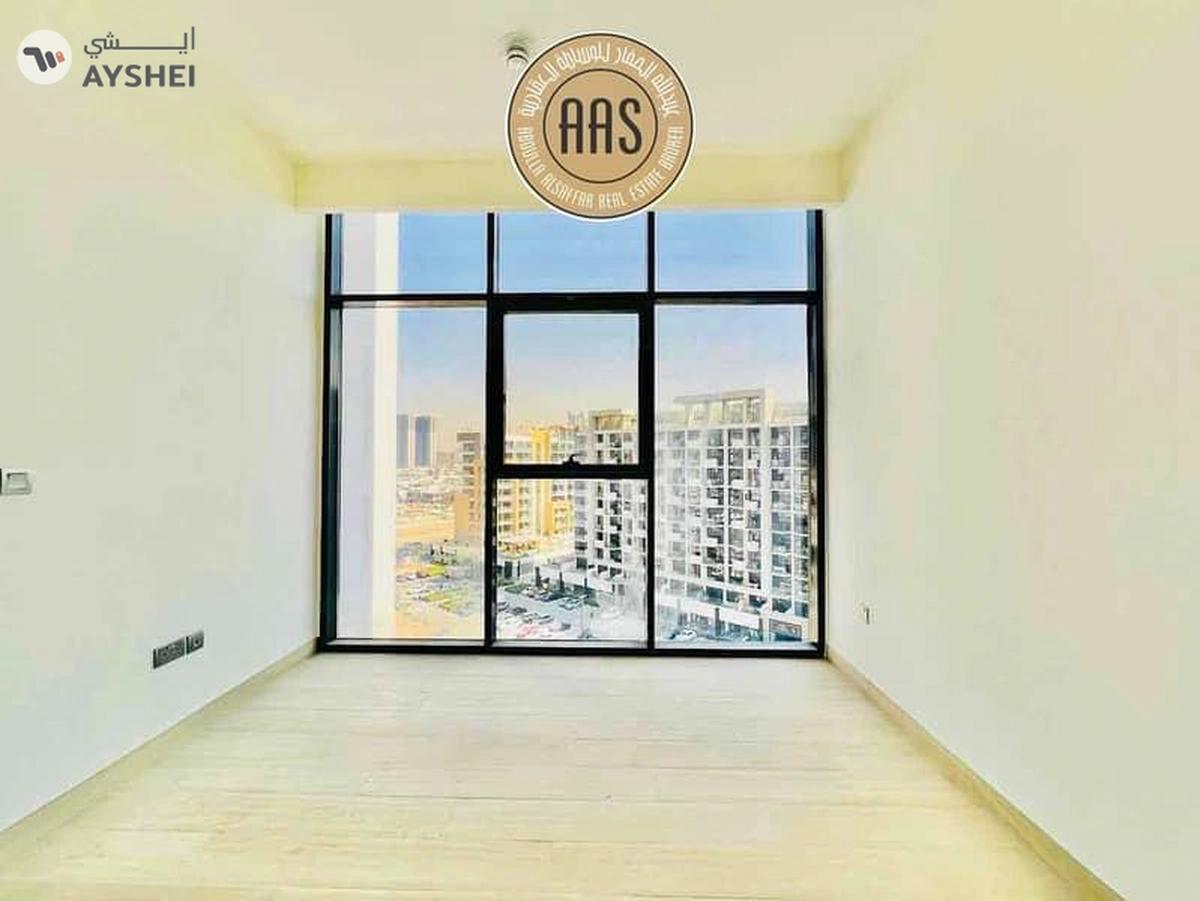 Amazing 1 B/R •• chiller free •• vacant unit •• spacious maintained-7-7