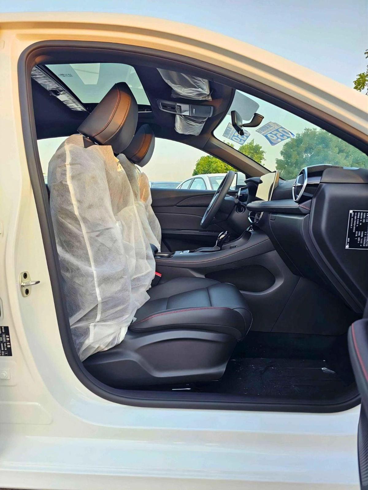 MG 5 180DVVT GLOBAL FIRST EDITION / 1.5L PETROL / SUNROOF / LEATHER SEATS / FRONT & REAR CAMERA / CODE#MG-7-7