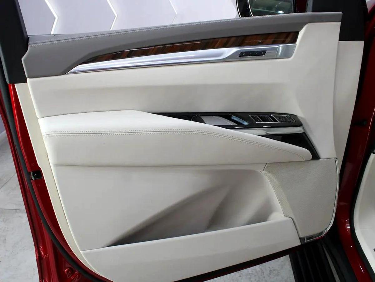 2026 - Cadillac Escalade Sport Platinum V8-8-8
