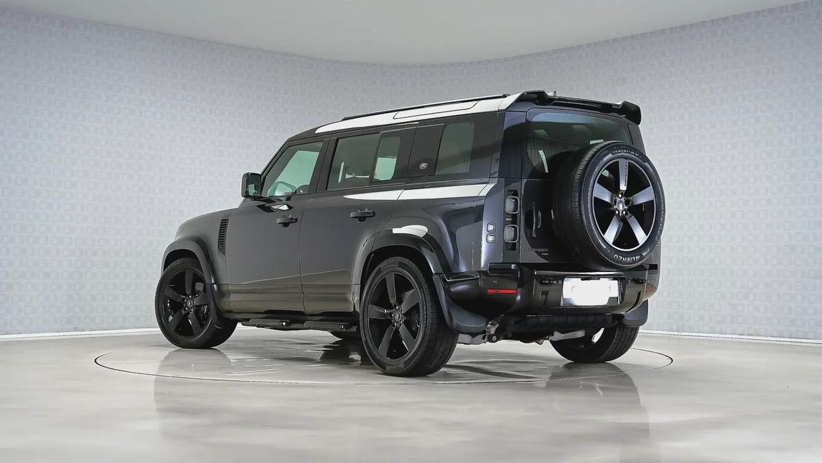 Special Offer | AED 5,014 PM | High Option, Warranty 2028 | 110 P400 HSE Widetrack-2-2