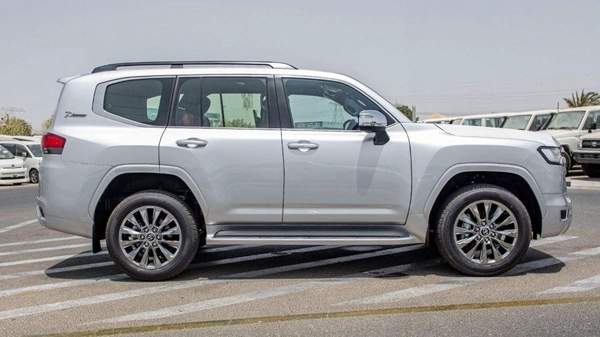 Toyota Land Cruiser TOYOTA LAND CRUISER LC300 VXR 3.3L DIEASEL FULL OPTION 2024