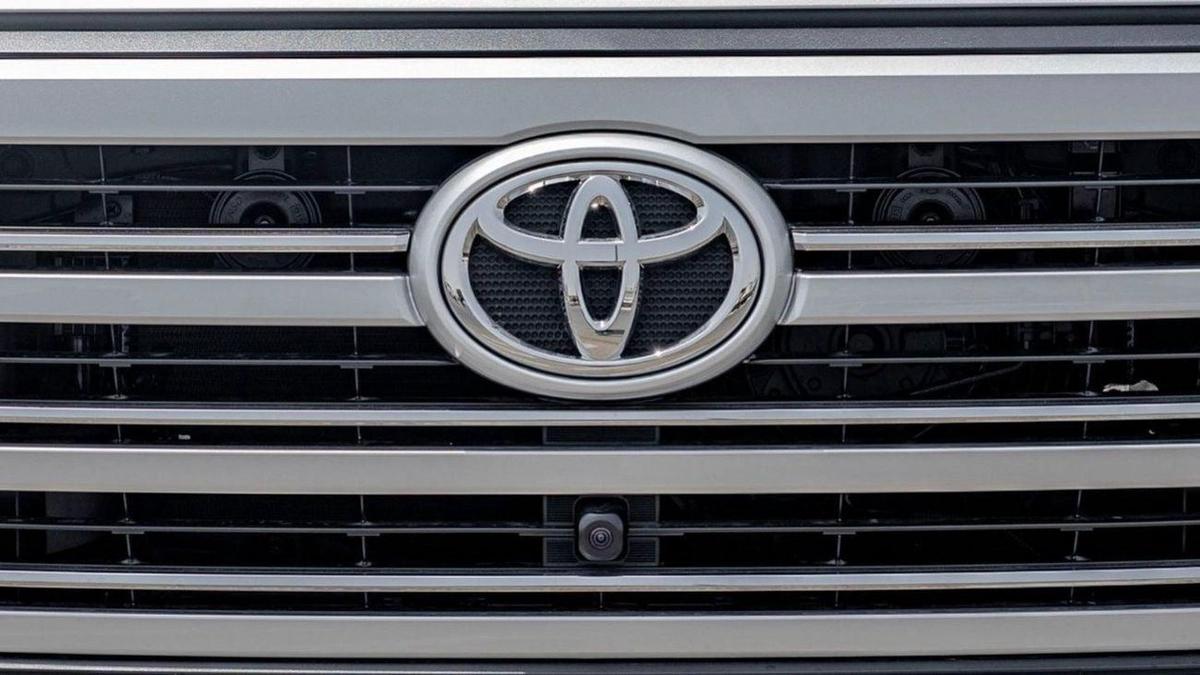 Toyota Land Cruiser TOYOTA LAND CRUISER LC300 VXR 3.3L DIEASEL FULL OPTION 2024-7-7