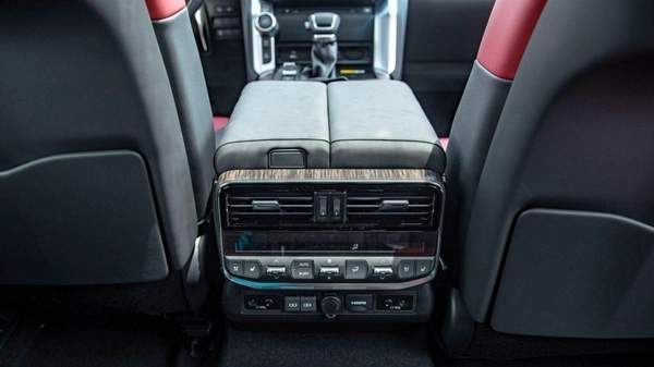 Toyota Land Cruiser TOYOTA LAND CRUISER LC300 VXR 3.3L DIEASEL FULL OPTION 2024