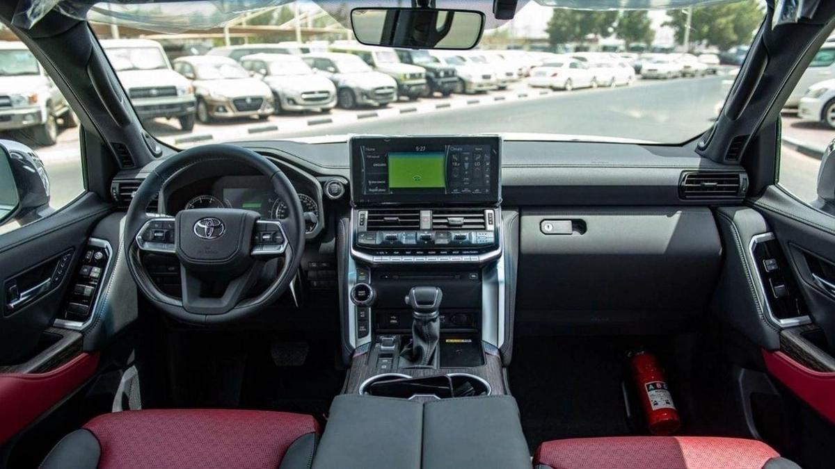 Toyota Land Cruiser TOYOTA LAND CRUISER LC300 VXR 3.3L DIEASEL FULL OPTION 2024-18-18