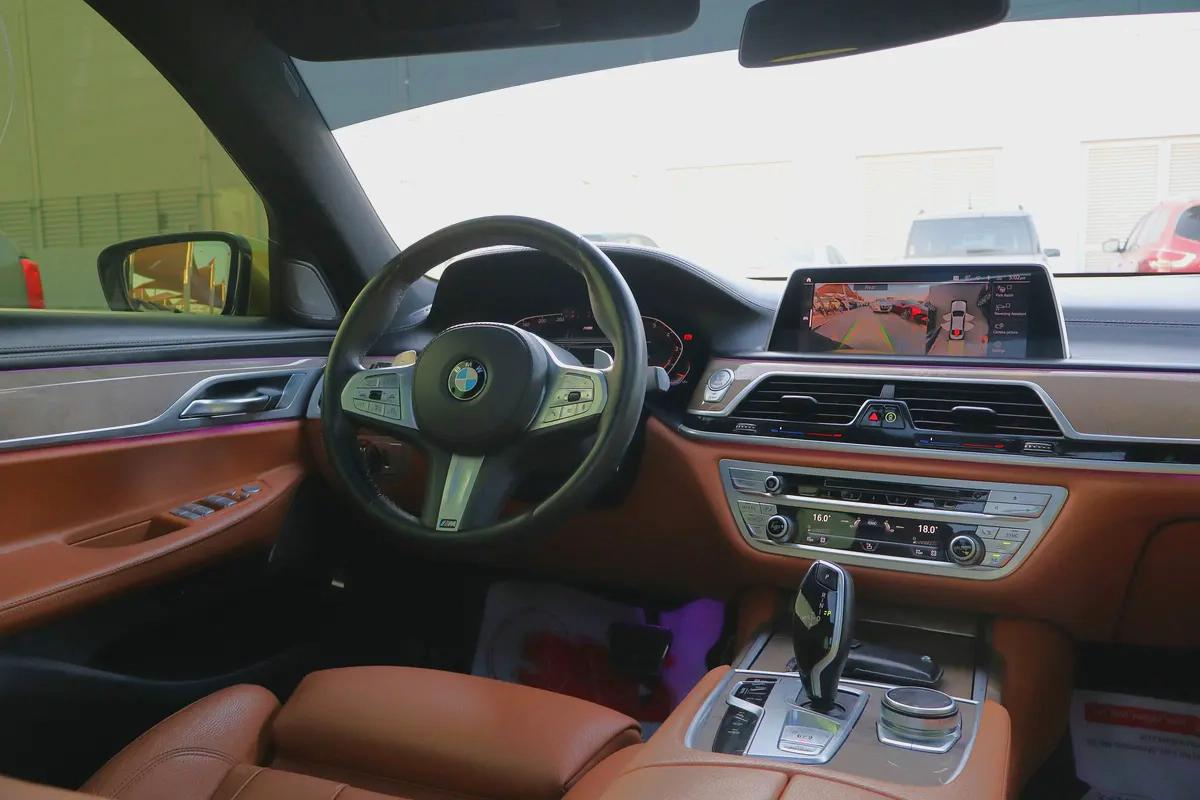BMW 730Li M-kit - 2020 Model - GCC - Original Paint-6-6