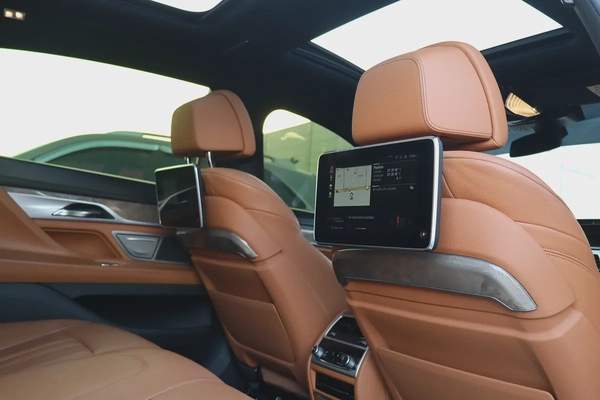 BMW 730Li M-kit - 2020 Model - GCC - Original Paint