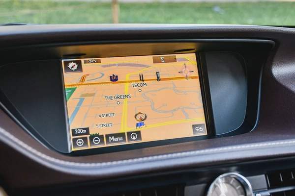 Lexus ES 350 Platinum 2017 GCC In Excellent Condition with Warranty