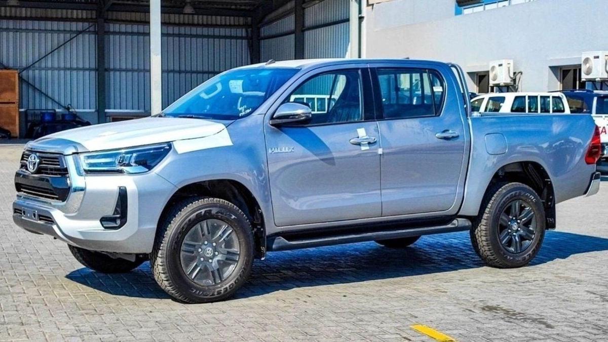 Toyota Hilux Hilux 2.4L diesel full option MY25-0-0