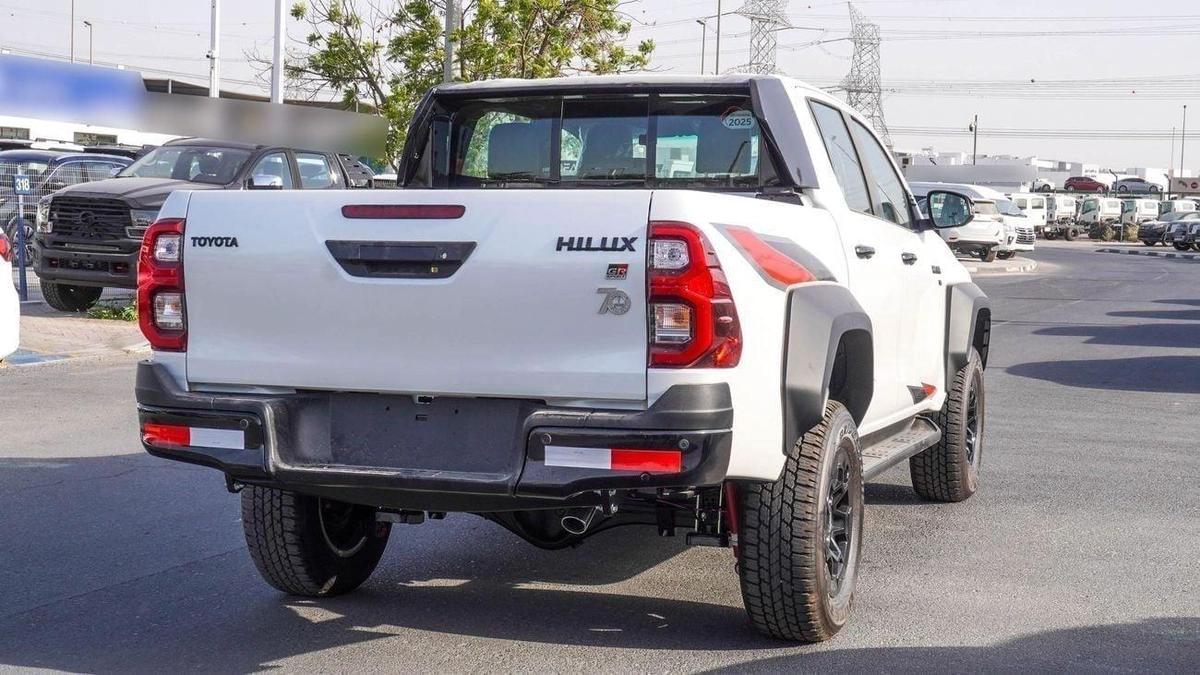 Toyota Hilux GR Sport 2.8L-4-4