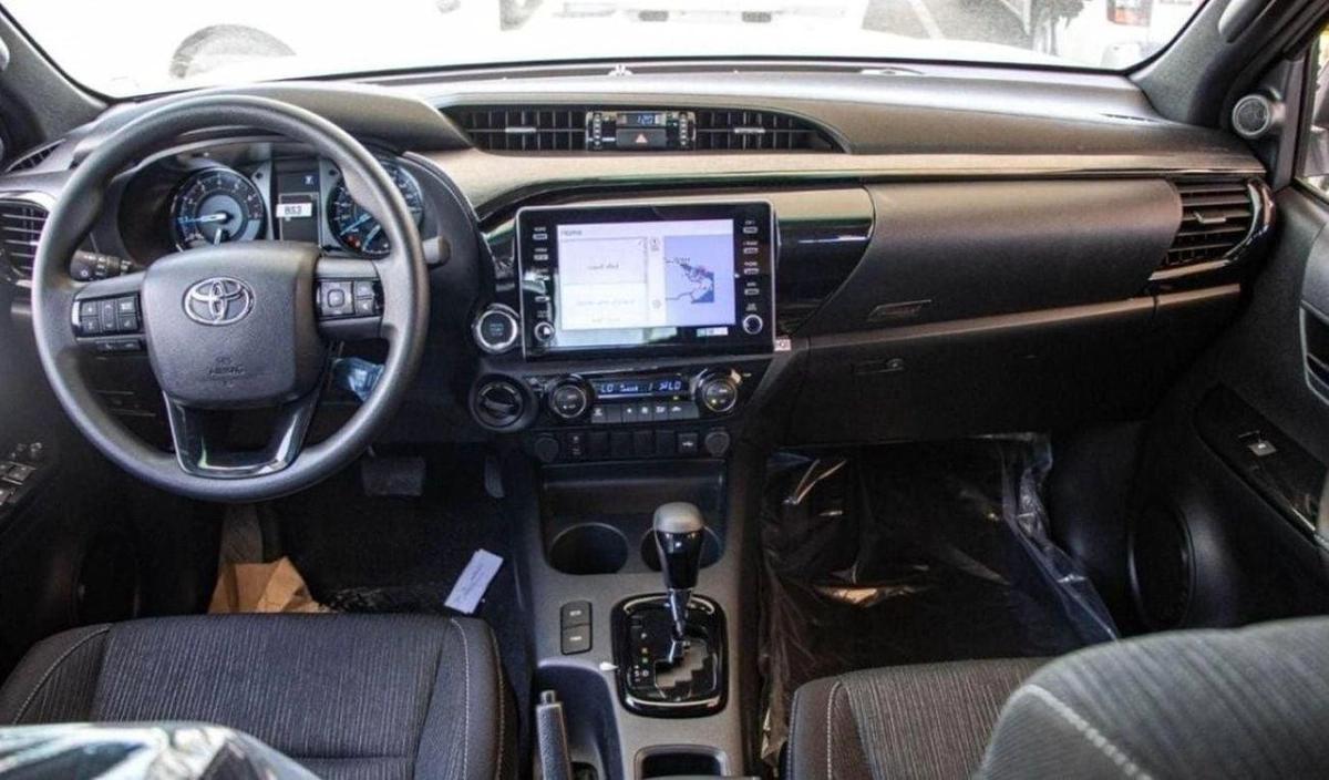 Toyota Hilux Adventure V6 4.0L Petrol AT-10-10