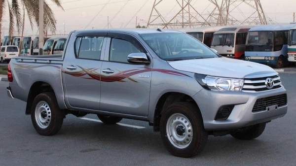 Toyota Hilux HILUX 2.4L MT DIESEL P.WINDO 2024