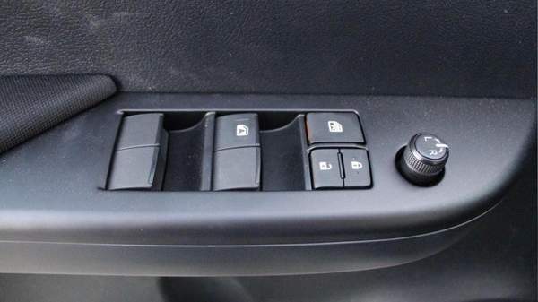 Toyota Hilux HILUX 2.4L MT DIESEL P.WINDO 2024