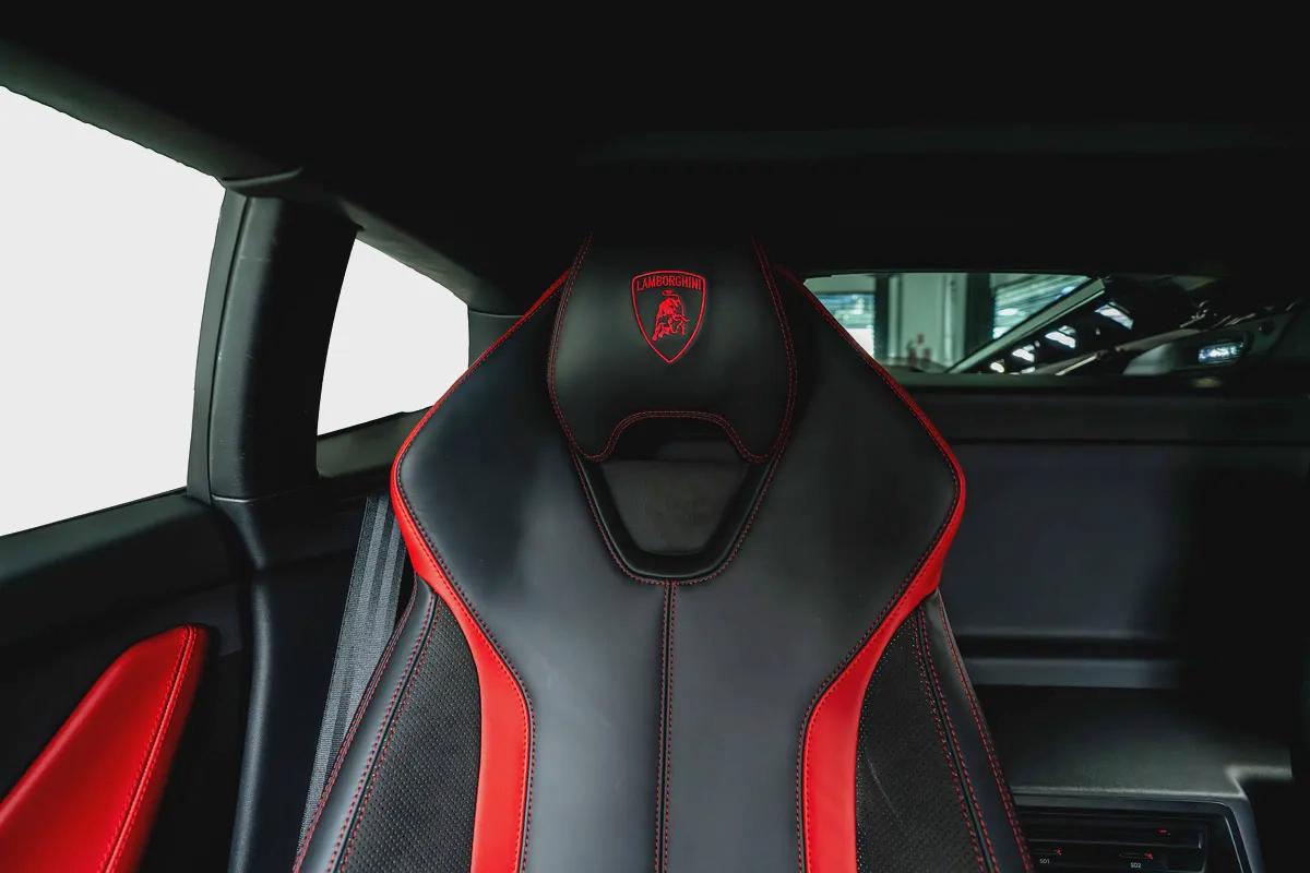 Lamborghini Huracan LP580-2-Very Low Mileage-Mint Condition-Italian Style Design-11-11