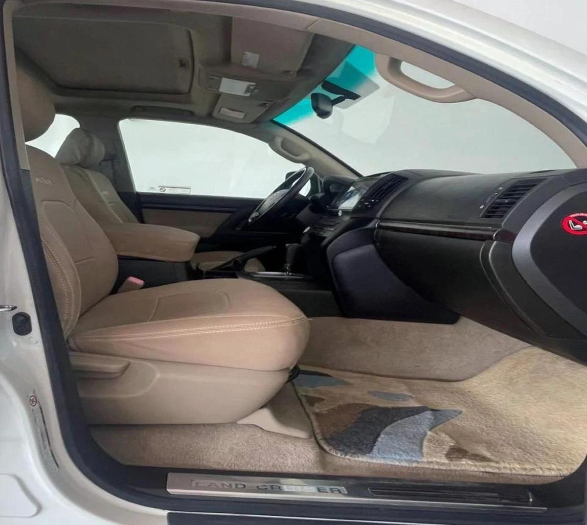 Toyota Land Cruiser GXR V6 3.0L-6CYL GCC FULL OPTION-EXCELLENT CONDITION-VAT INCLUSIVE-8-8