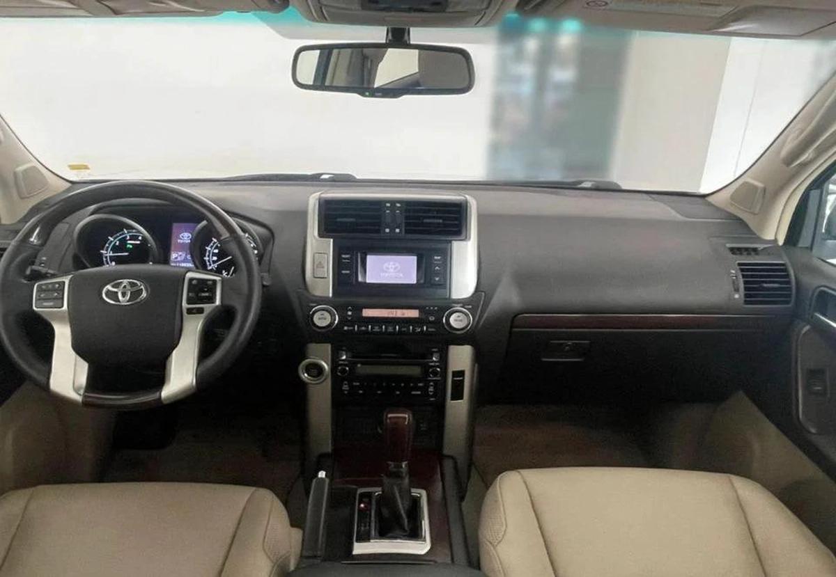 Toyota Land Cruiser GXR V6 3.0L-6CYL GCC FULL OPTION-EXCELLENT CONDITION-VAT INCLUSIVE-3-3