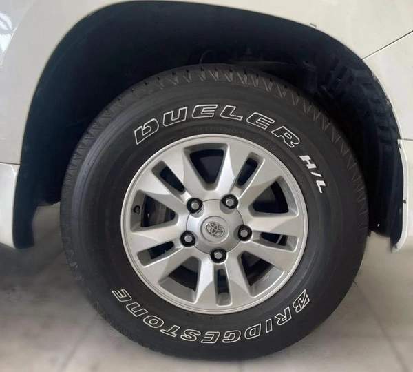 Toyota Land Cruiser GXR V6 3.0L-6CYL GCC FULL OPTION-EXCELLENT CONDITION-VAT INCLUSIVE