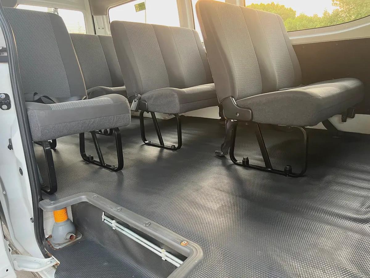 Nissan urvan 2022 very good condition-5-5