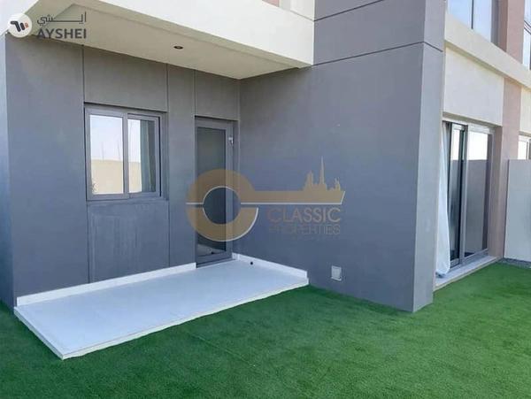 4 Bed Semi-Detached Villa |Spacious |Unfurnished