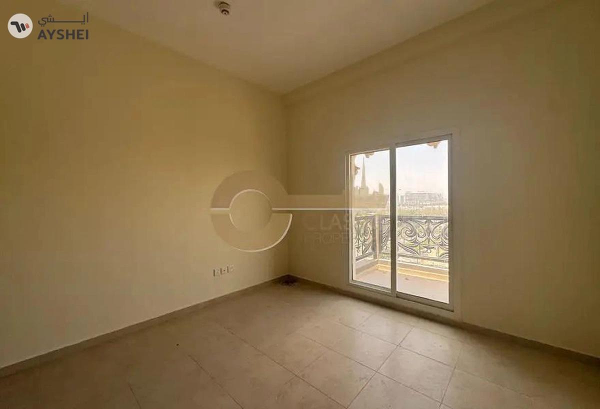 Nice View | Near Community Centre| Well Maintained-11-11