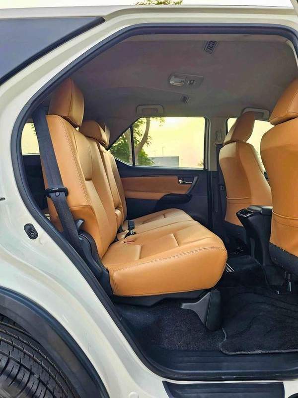 Toyota Fortuner EXR 2.7L (160 HP) EXR/ GCC/ LEATHER SEATS/ NON ACCIDENT/ 1068 MONTHLY/LOT#107793