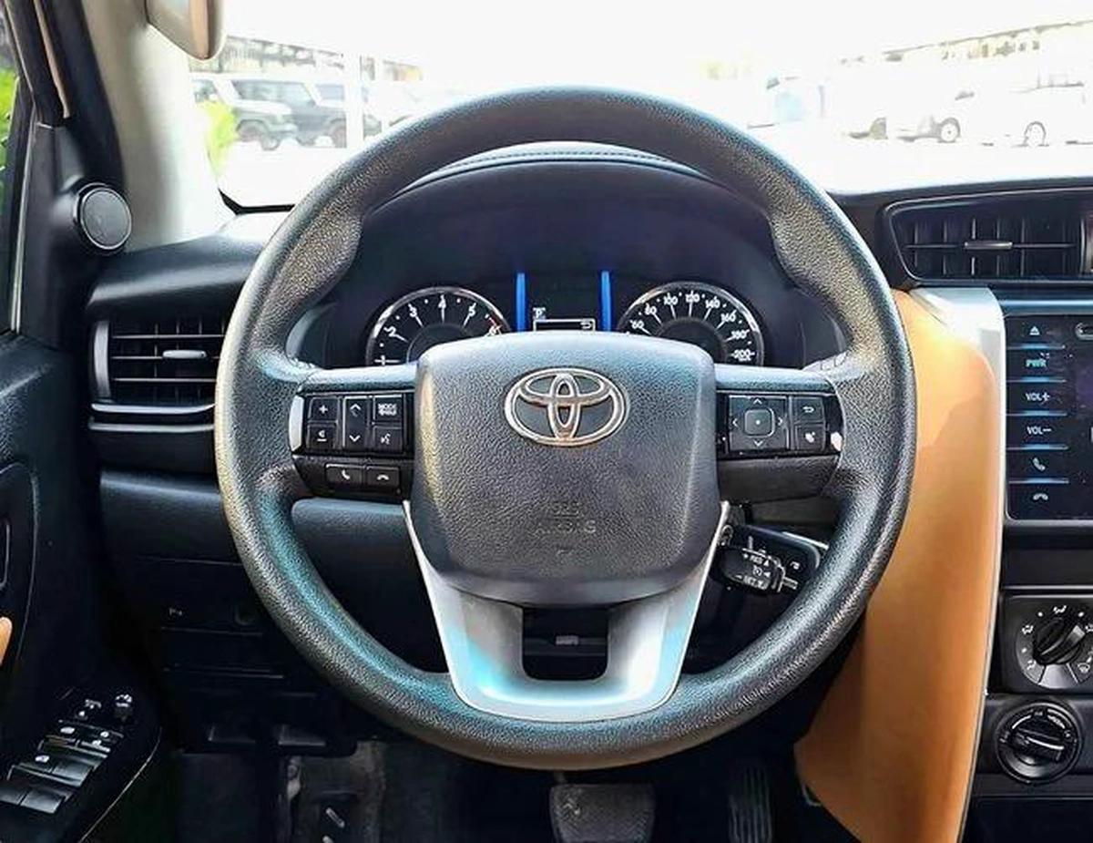 Toyota Fortuner EXR 2.7L (160 HP) EXR/ GCC/ LEATHER SEATS/ NON ACCIDENT/ 1068 MONTHLY/LOT#107793-3-3
