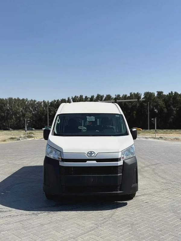 Toyota Hice 2022 Automatic calen car