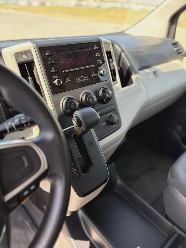 Toyota Hice 2022 Automatic calen car