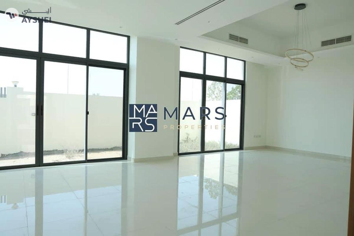 Bright & Airy Villa | Exclusive Deal | Must-See Property-4-4