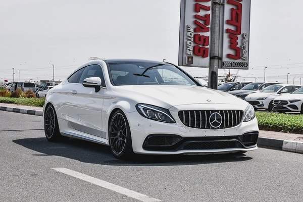 2017- BENZ C63s AMG COUPE - SUPER CLEAN - LIKE NEW - ONLY 86,000 KM